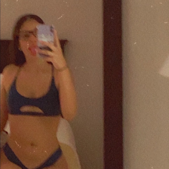 Meet your Posher, Jazmine - Picture 2 of 2